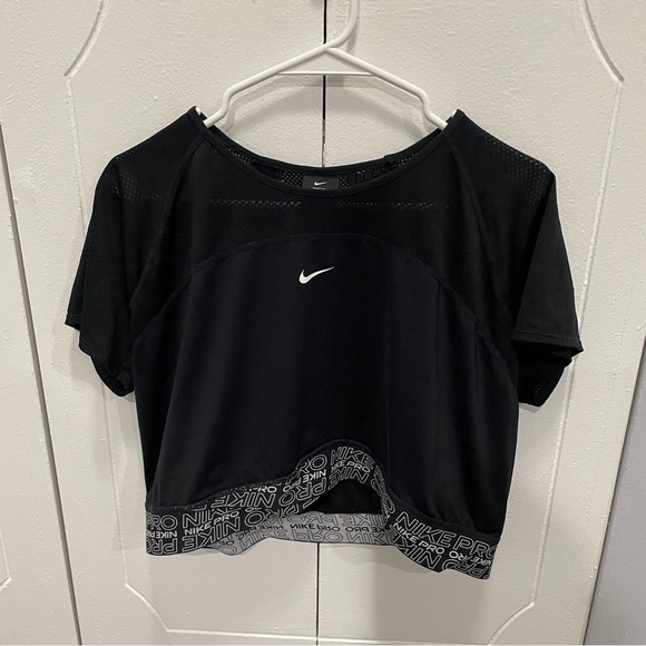 Nike Black Pro Cropped Dri-Fit Crossover Short Sleeve Tee - Picture 1 of 11